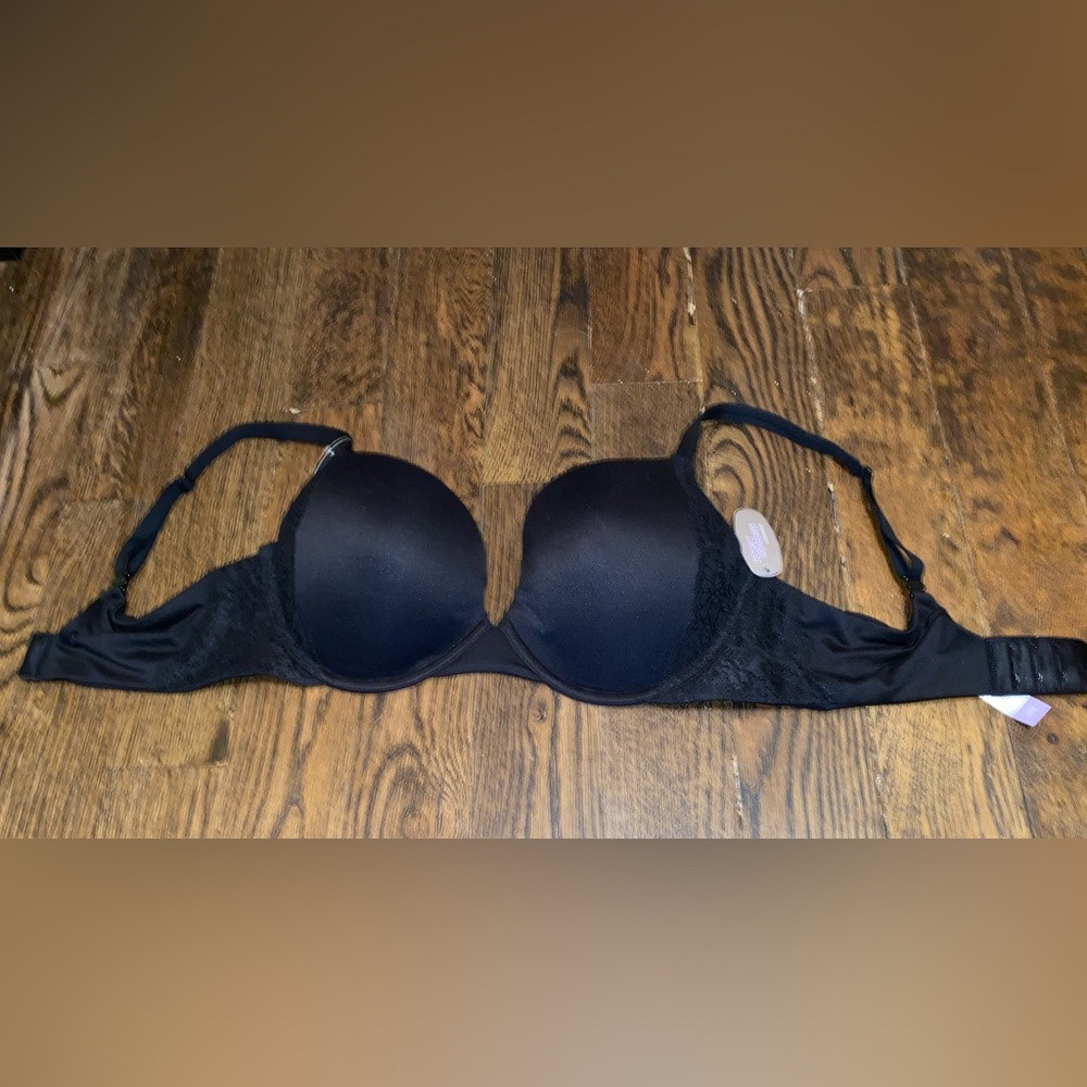 ❌SOLD ON MERCARI❌ SECRET TREASURES black push-up bra 38C